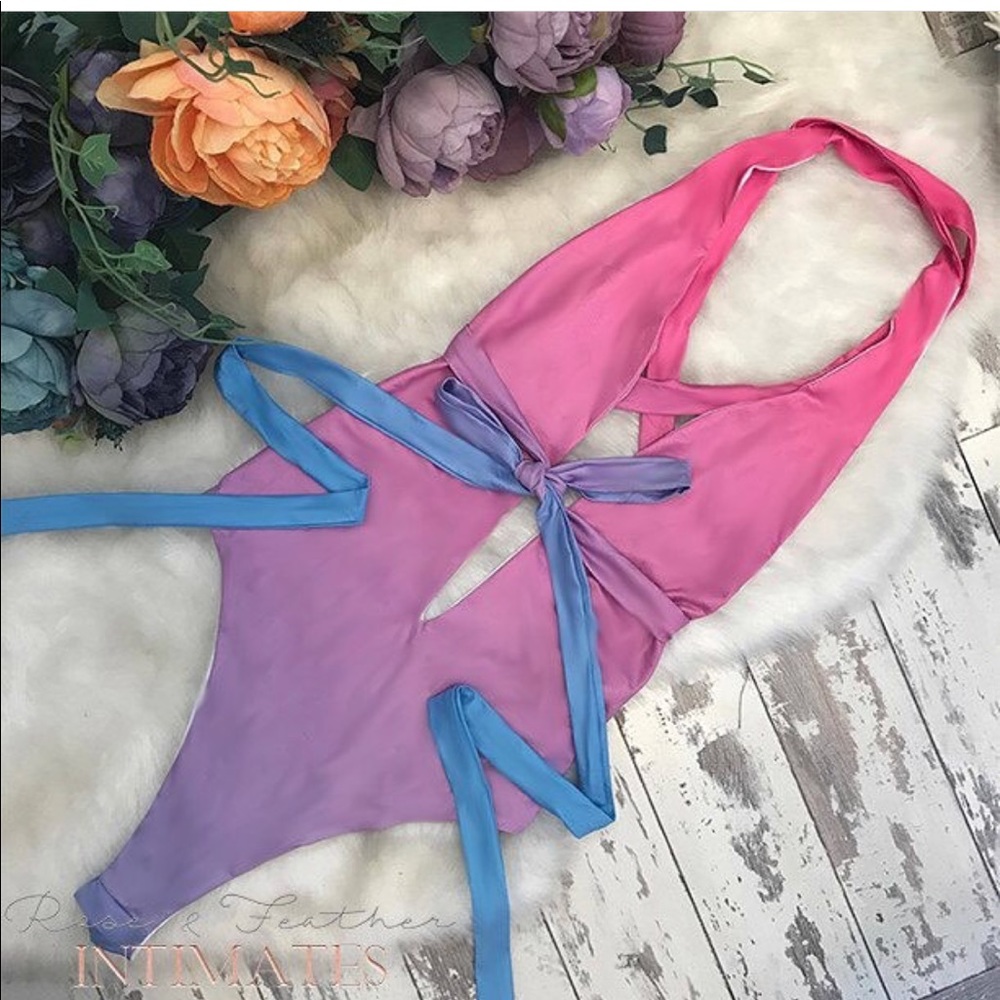 NWOT, never worn sexy ombré swimsuit